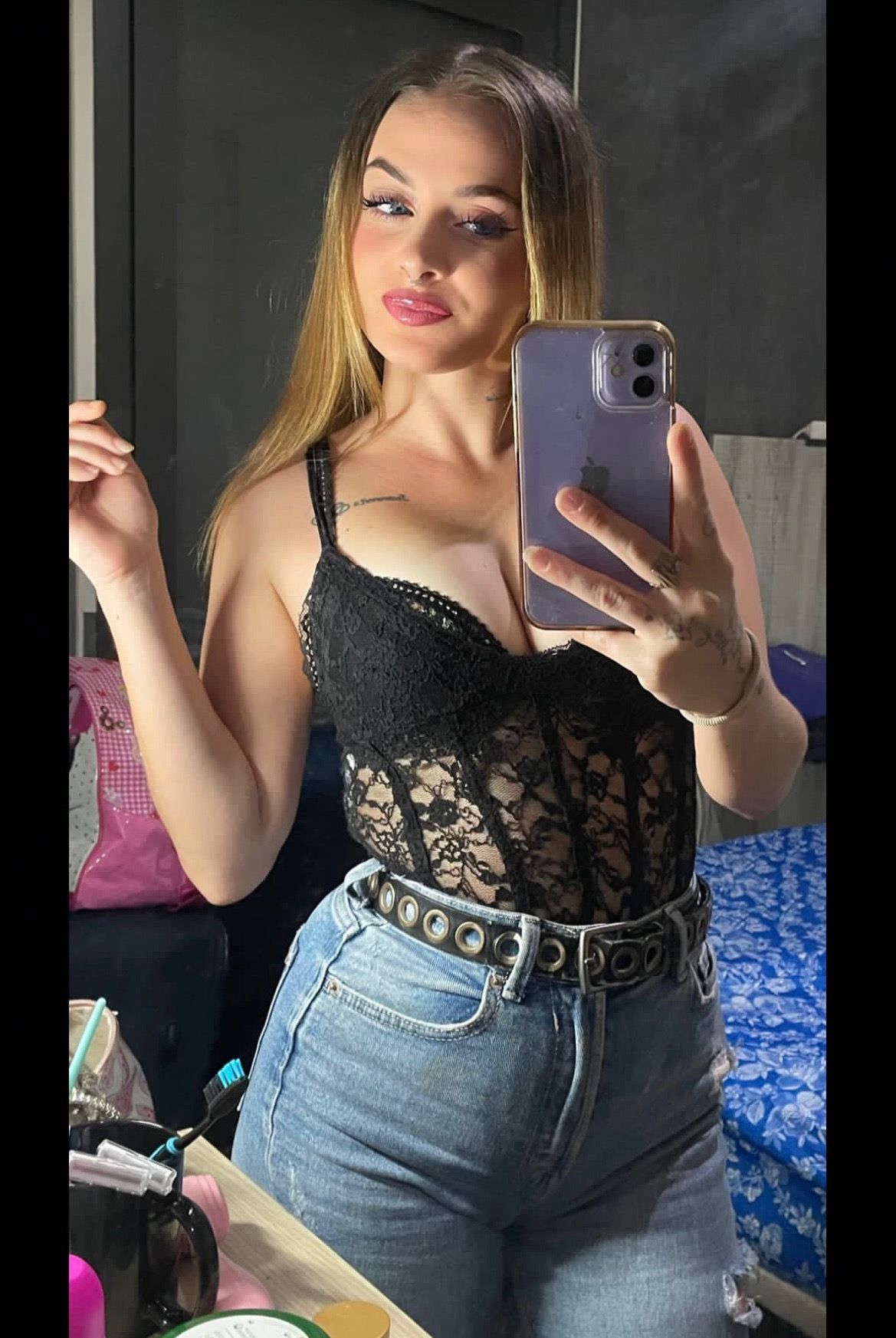 Escort - KAROL - Ibiza Tops